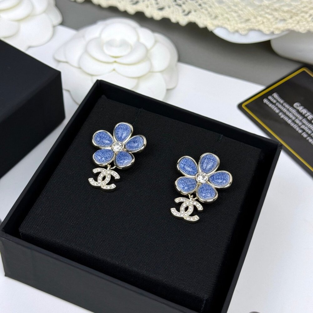 ✨✨✨Chanel earrings✨✨✨